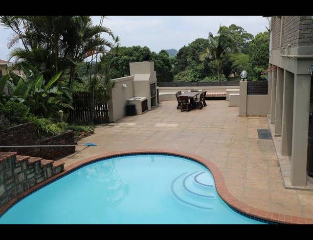 5 BEDROOM HOUSE FOR SALE IN PADFIELD PARK